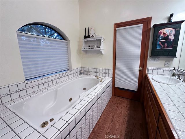 285 N Fairway, Lake Arrowhead, CA 92352