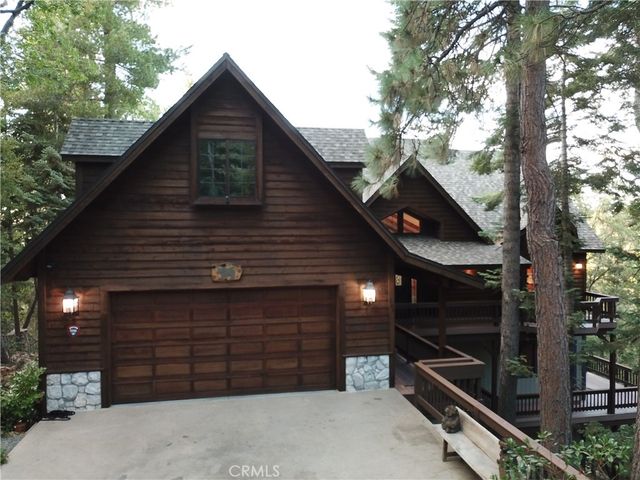 285 N Fairway, Lake Arrowhead, CA 92352