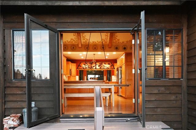 285 N Fairway, Lake Arrowhead, CA 92352