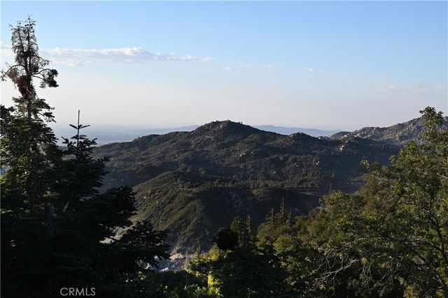 285 N Fairway, Lake Arrowhead, CA 92352