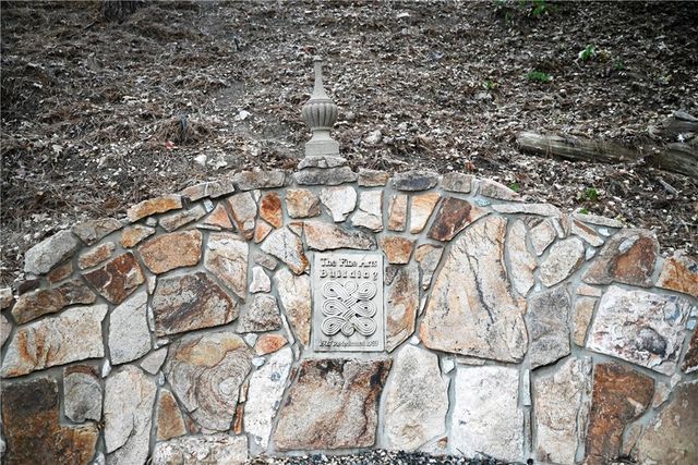 285 N Fairway, Lake Arrowhead, CA 92352
