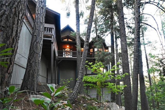 285 N Fairway, Lake Arrowhead, CA 92352