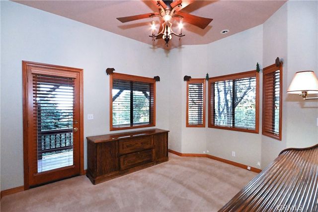285 N Fairway, Lake Arrowhead, CA 92352