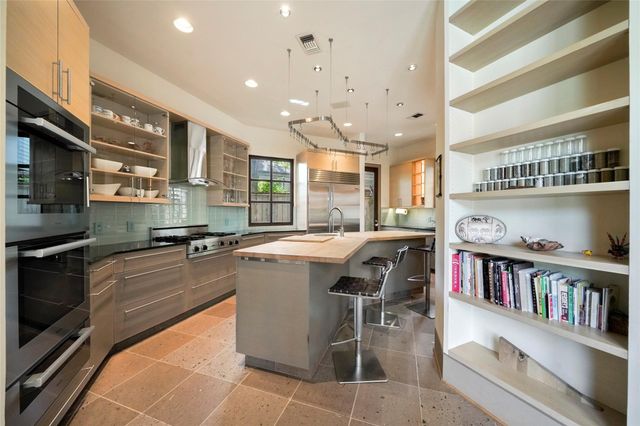 2225 Bolsover Street, Houston, TX 77005