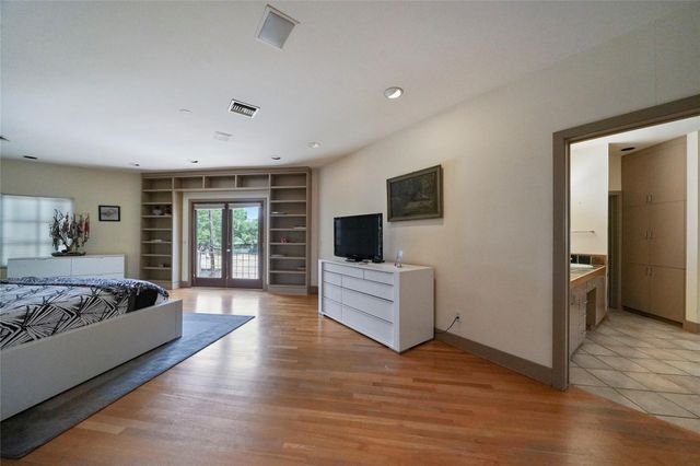 2225 Bolsover Street, Houston, TX 77005