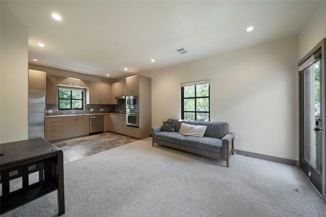 2225 Bolsover Street, Houston, TX 77005