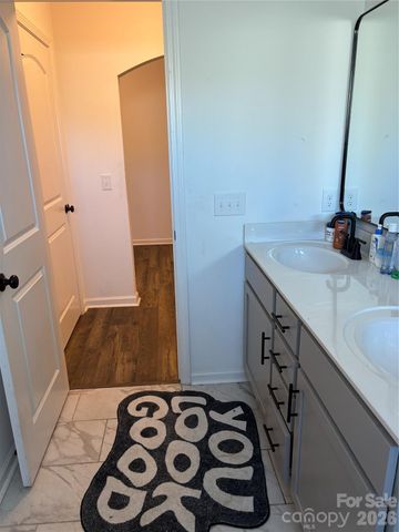 195 Batten Ridge Drive, Statesville, NC 28677