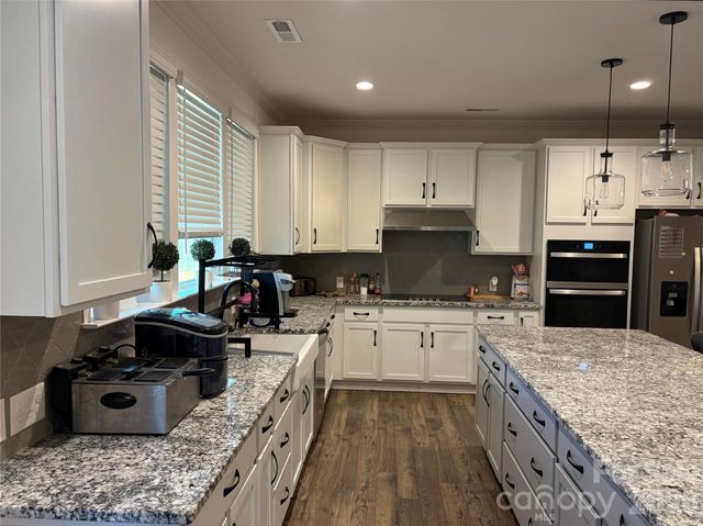 195 Batten Ridge Drive, Statesville, NC 28677