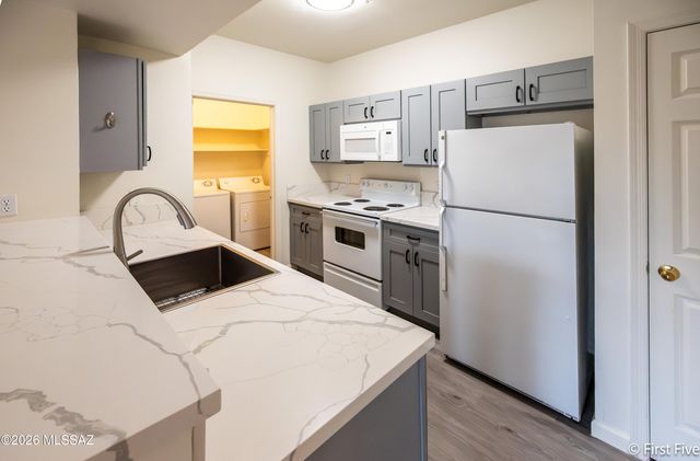 5400 E Williams Blvd Apt 2306, Tucson, AZ 85711