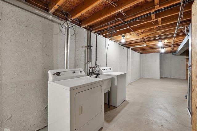 38797 Windmill Pointe Drive, Clinton Twp, MI 48038