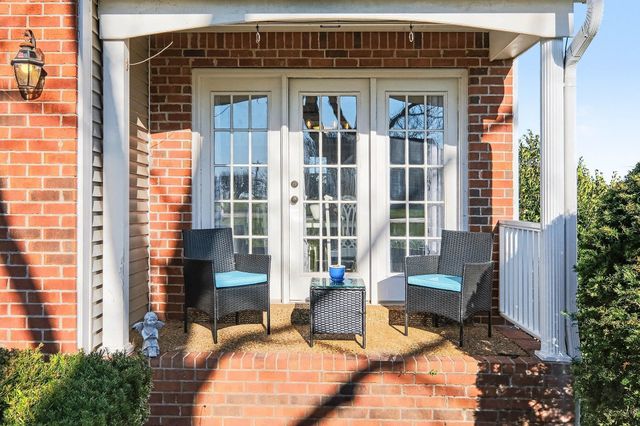 2786 Iroquois Dr, Thompsons Station, TN 37179