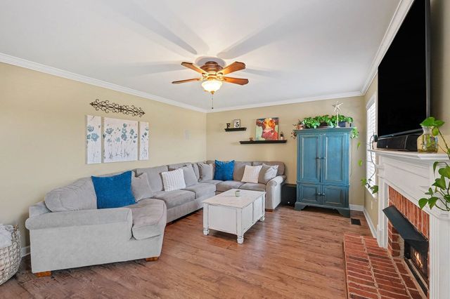 2786 Iroquois Dr, Thompsons Station, TN 37179