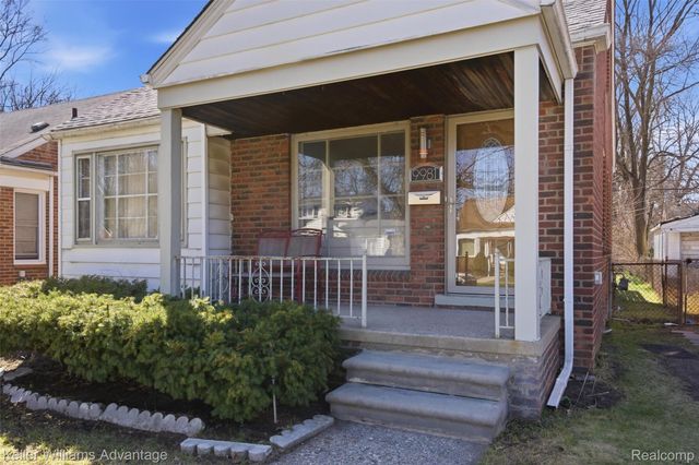 9981 Hazelton, Redford Charter Township, MI 48239