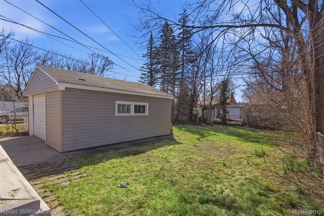 9981 Hazelton, Redford Charter Township, MI 48239