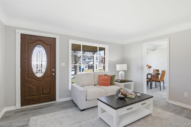 9981 Hazelton, Redford Charter Township, MI 48239