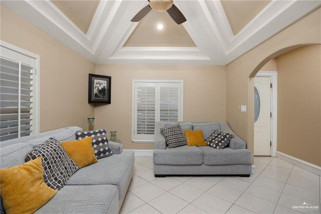 640 E 4th Street, Sullivan City, TX 78552