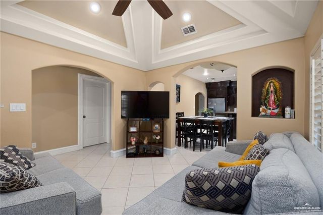 640 E 4th Street, Sullivan City, TX 78552