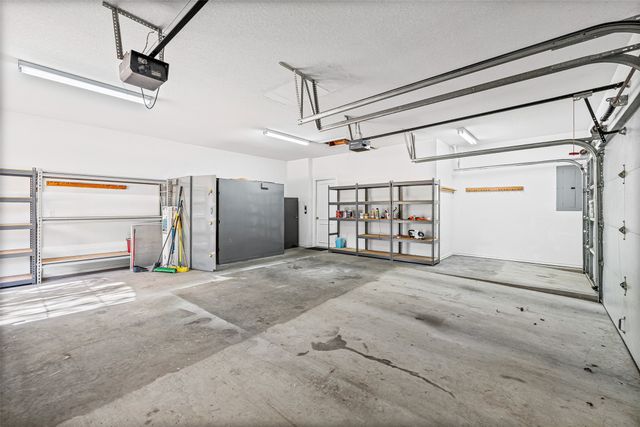 6100 N Waverly Court, Granbury, TX 76049