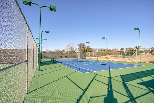 6100 N Waverly Court, Granbury, TX 76049