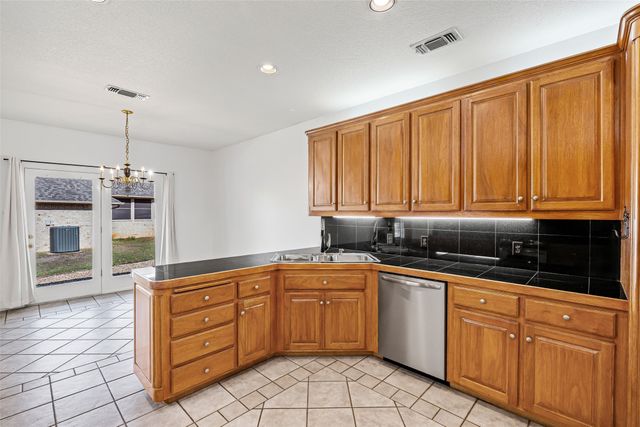 6100 N Waverly Court, Granbury, TX 76049