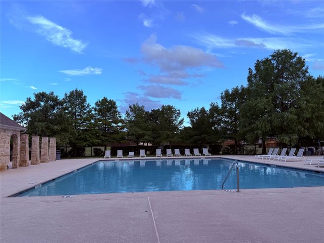 708 Creekside Drive, Little Elm, TX 75068