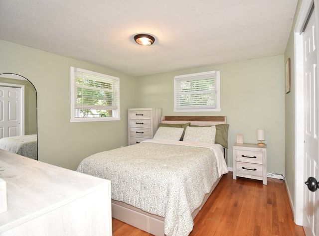 92 Louis Rd, Springfield, MA 01118