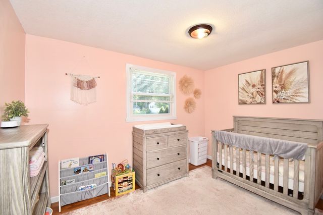 92 Louis Rd, Springfield, MA 01118