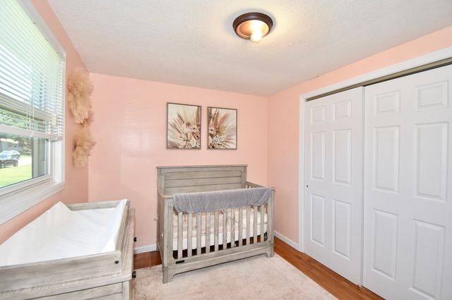 92 Louis Rd, Springfield, MA 01118