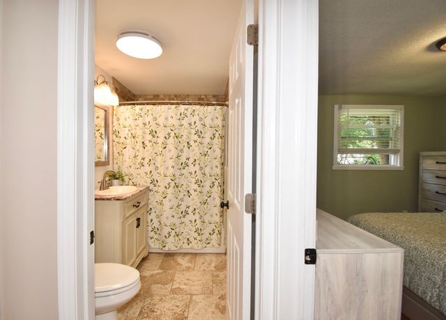 92 Louis Rd, Springfield, MA 01118