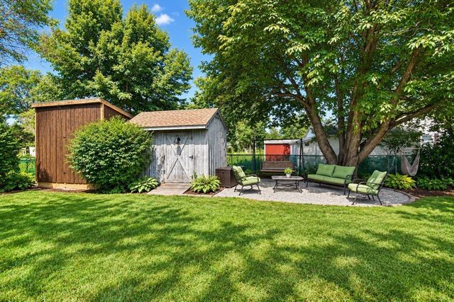 92 Louis Rd, Springfield, MA 01118