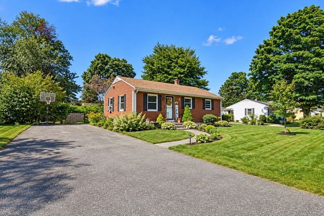 92 Louis Rd, Springfield, MA 01118
