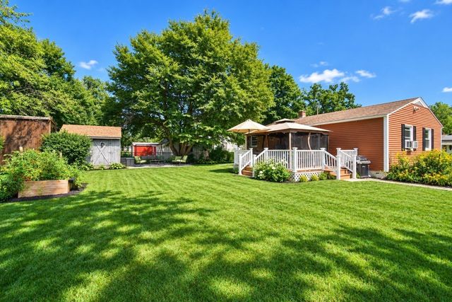 92 Louis Rd, Springfield, MA 01118