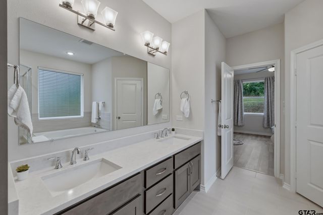 17224 Stella Maris St, Winona, TX 75792