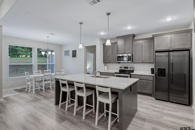 17224 Stella Maris St, Winona, TX 75792