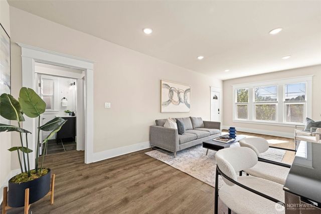 1413 26th Avenue, Seattle, WA 98122