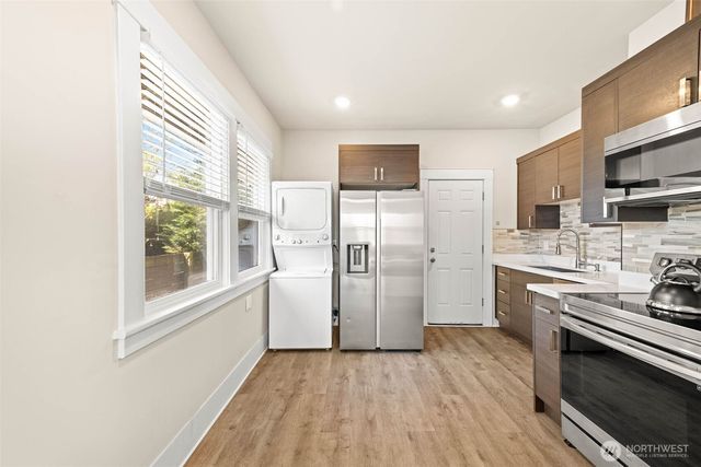 1413 26th Avenue, Seattle, WA 98122