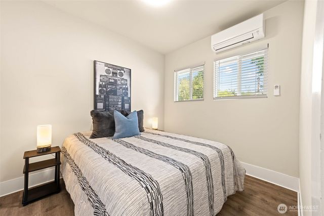 1413 26th Avenue, Seattle, WA 98122