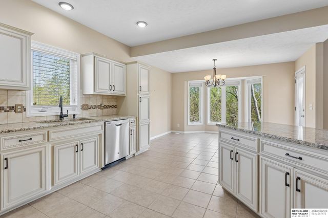 19601 Blaine Circle, Omaha, NE 68135