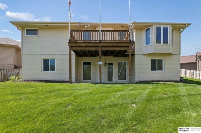 19601 Blaine Circle, Omaha, NE 68135