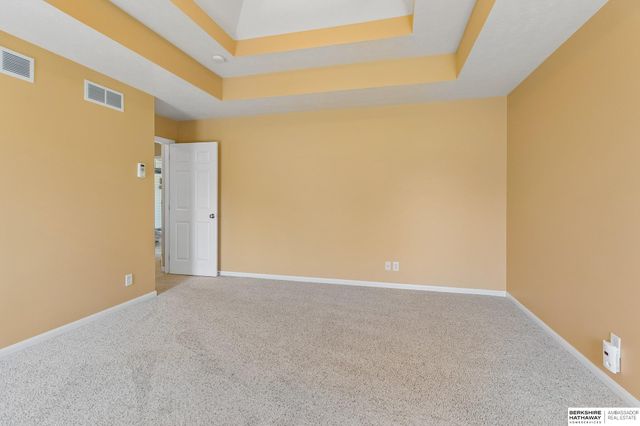 19601 Blaine Circle, Omaha, NE 68135