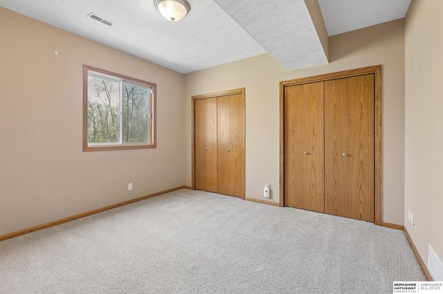 19601 Blaine Circle, Omaha, NE 68135
