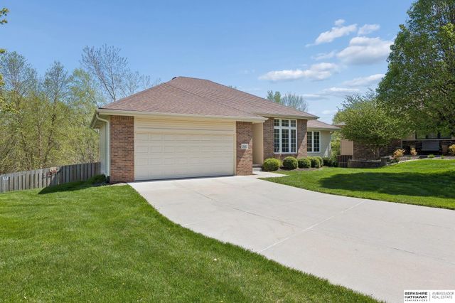 19601 Blaine Circle, Omaha, NE 68135