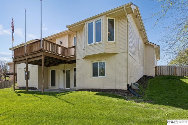 19601 Blaine Circle, Omaha, NE 68135