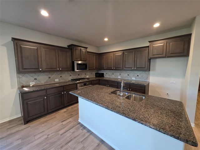 717 Gannet Trail, Argyle, TX 76226