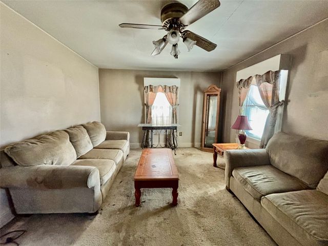 1129 MARSHALL Drive, Erie, PA 16505