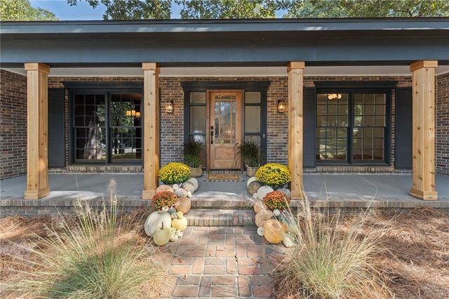 305 Trent Mill Court, Mobile, AL 36608