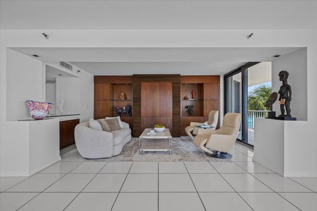 3170 S Ocean Boulevard 502n, Palm Beach, FL 33480