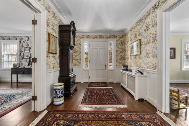 211 Preston Road, Columbus, OH 43209