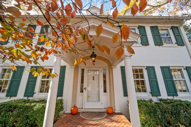 211 Preston Road, Columbus, OH 43209