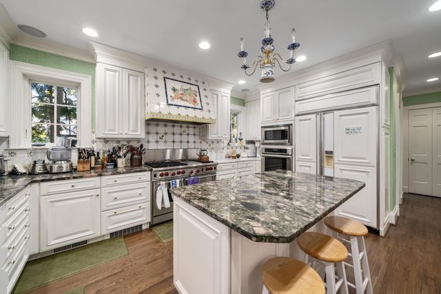 211 Preston Road, Columbus, OH 43209